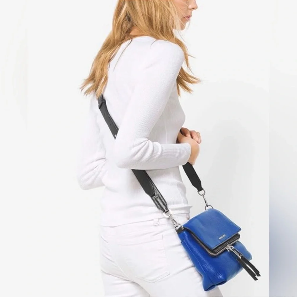 Michael Kors Medium Ezra Messenger Bag